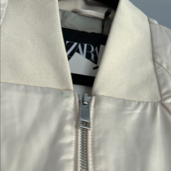 Zara neutral vest - Picture 1 of 7